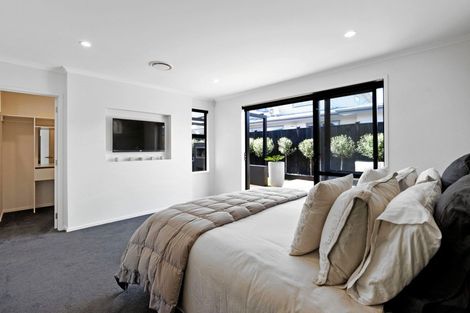 Photo of property in 300 Harbourside Drive, Karaka, Papakura, 2113