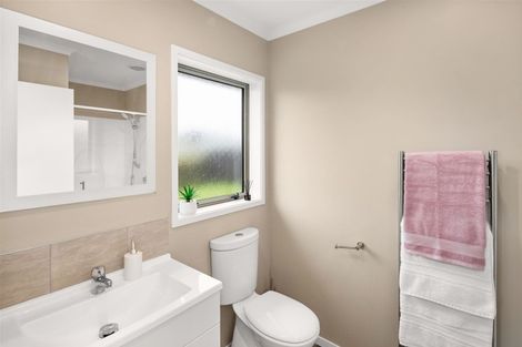Photo of property in 226 Mark Avenue, Grenada Village, Wellington, 6037