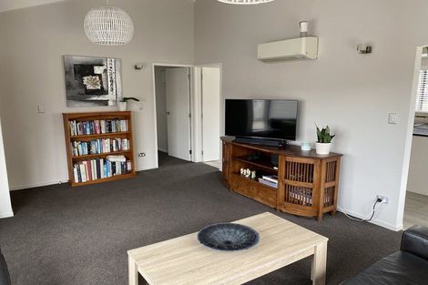 Photo of property in 89 Queens Road, Waikanae Beach, Waikanae, 5036