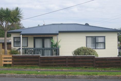 Photo of property in 66 Lynwood Road, New Lynn, Auckland, 0600