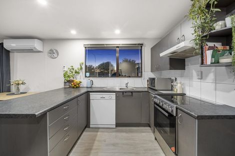 Photo of property in 410 Swanson Road, Ranui, Auckland, 0612