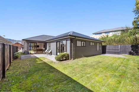 Photo of property in 7 Te Awa Rere Grove, Stokes Valley, Lower Hutt, 5019