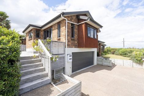 Photo of property in 2 Thomson Avenue, Dinsdale, Hamilton, 3204