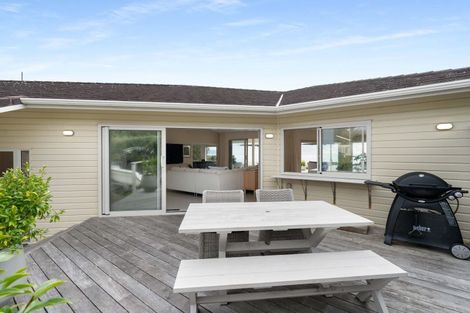 Photo of property in 220 Kenwood Drive, Matarangi, Whitianga, 3592