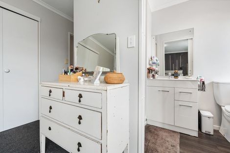 Photo of property in 10 Parnell Heights Drive, Kelvin Grove, Palmerston North, 4414