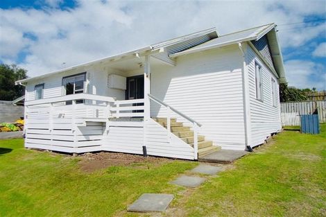 Photo of property in 14 Calvert Road, Moturoa, New Plymouth, 4310