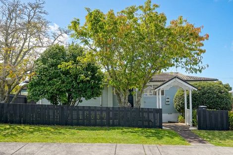Photo of property in 41 Spence Road, Henderson, Auckland, 0612
