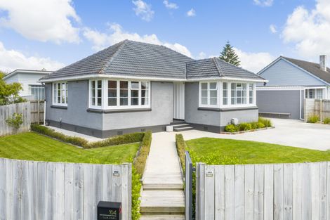 Photo of property in 104 Clyde Crescent, Roslyn, Palmerston North, 4414