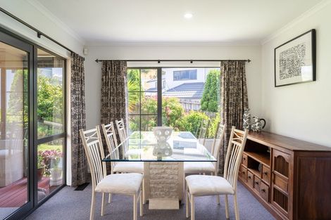 Photo of property in 53 Amesbury Drive, Churton Park, Wellington, 6037