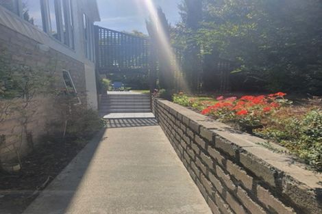 Photo of property in 4 Inglewood Place, Avonhead, Christchurch, 8042