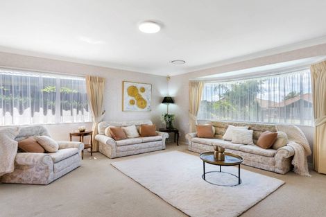 Photo of property in 10 Yarlside Place, Northpark, Auckland, 2013