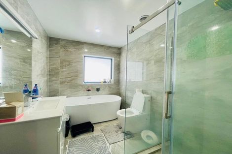 Photo of property in 52 Donegal Park Drive, Flat Bush, Auckland, 2019
