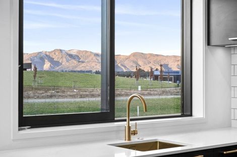 Photo of property in 31 Packer Road, Wanaka, 9382