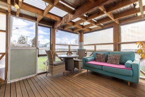 Photo of property in 1 Jull Crescent, Waipukurau, 4200