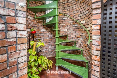 Photo of property in 1 Hobbit Lane, Pinehaven, Upper Hutt, 5371