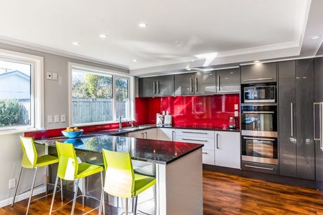 Photo of property in 20 Dell Road, Raumati South, Paraparaumu, 5032