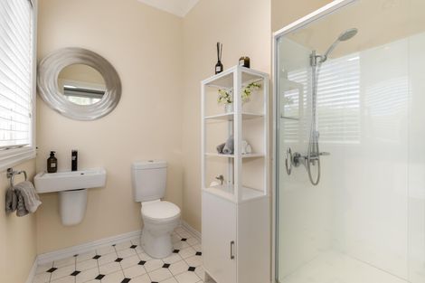 Photo of property in 155 Victoria Street, Cambridge, 3434