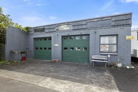 Photo of property in 17a Cutfield Road, New Plymouth, 4310