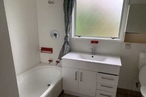 Photo of property in 12 Attlee Place, Gisborne, 4010