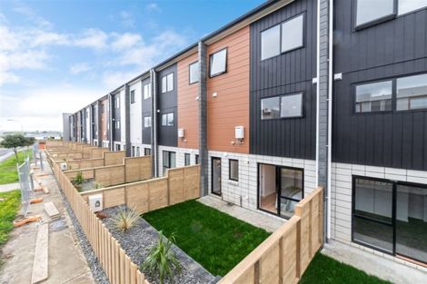 Photo of property in 6 Meritage Lane, Te Atatu South, Auckland, 0610