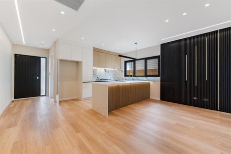 Photo of property in 23 Whakairo Crescent, Gulf Harbour, 0930