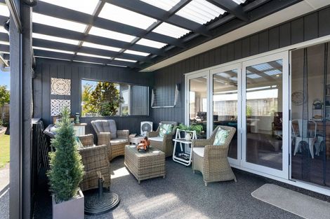 Photo of property in 21 Okarito Avenue, Levin, 5510