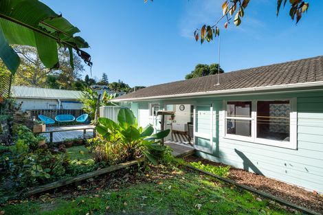 Photo of property in 10 Scotstoun Place, Glen Eden, Auckland, 0602