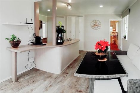 Photo of property in 98 Glenpark Avenue, Frankleigh Park, New Plymouth, 4310