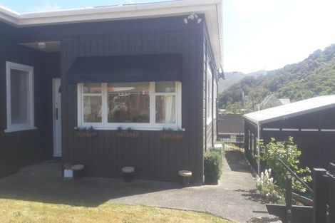 Photo of property in 15 Chamberlain Road, Karori, Wellington, 6012