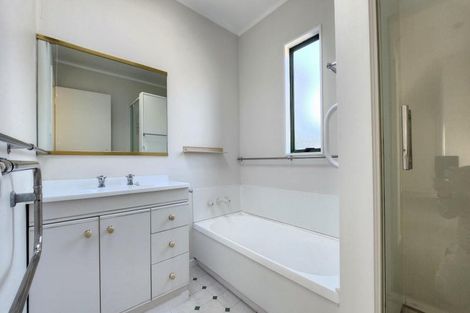 Photo of property in 6 Eagle Street, Karori, Wellington, 6012