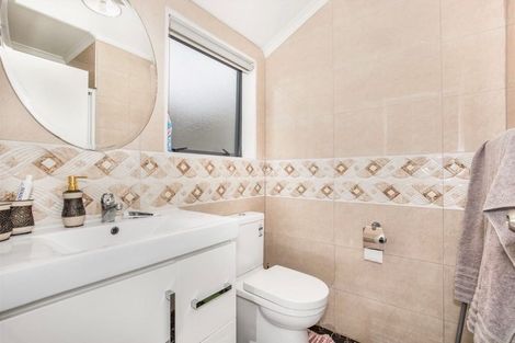 Photo of property in 42 Enuamanu Road, Favona, Auckland, 2024