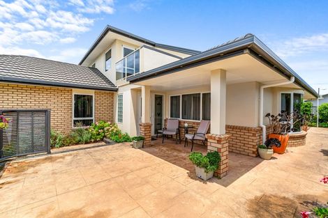 Photo of property in 15 Bermuda Place, One Tree Point, 0118