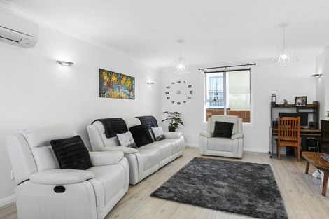 Photo of property in 110 Main South Road, Green Island, Dunedin, 9018