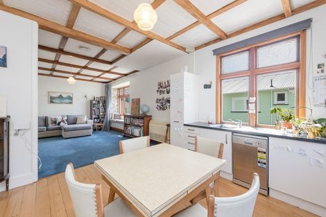 Photo of property in 129 Tipahi Street, Nelson South, Nelson, 7010