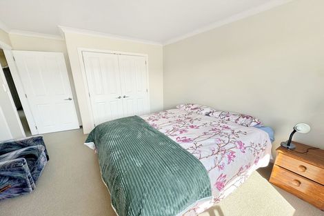 Photo of property in 19 Willowview Drive, Redwood, Christchurch, 8051