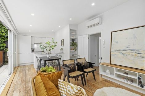 Photo of property in 20 Wallace Street, Mount Cook, Wellington, 6021