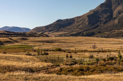 Photo of property in 4 Fairway Drive, Jacks Point, Queenstown, 9371