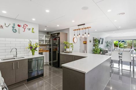 Photo of property in 8 Otupoa Way, Paraparaumu, 5032