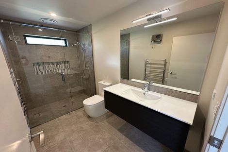 Photo of property in 203 Howden Drive, Jacks Point, 9371