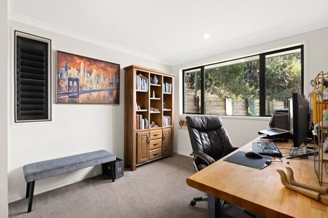 Photo of property in 23 Waldorf Crescent, Orewa, 0931