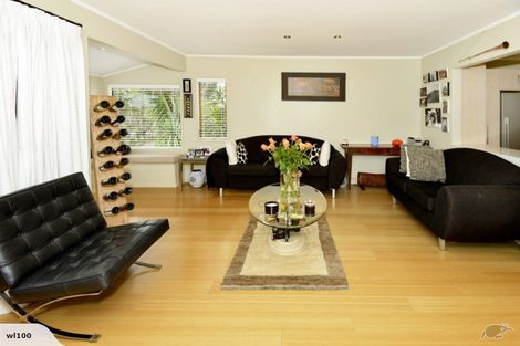 Photo of property in 15 Sunnynook Road, Forrest Hill, Auckland, 0620