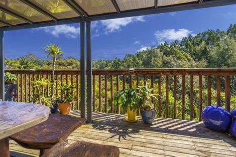 Photo of property in 44 Coroglen Avenue, Birkenhead, Auckland, 0626