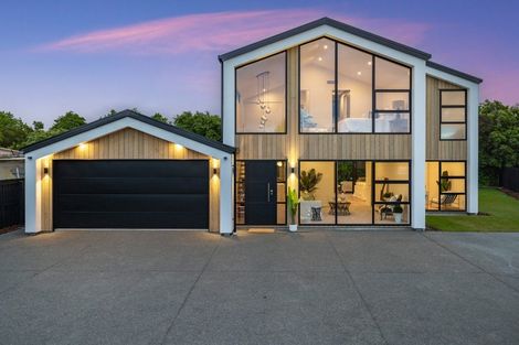 Photo of property in 32 O'connor Place, Burnside, Christchurch, 8053
