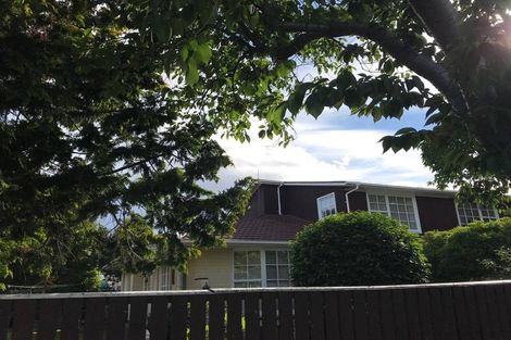 Photo of property in 19 Brookby Crescent, Avonhead, Christchurch, 8042