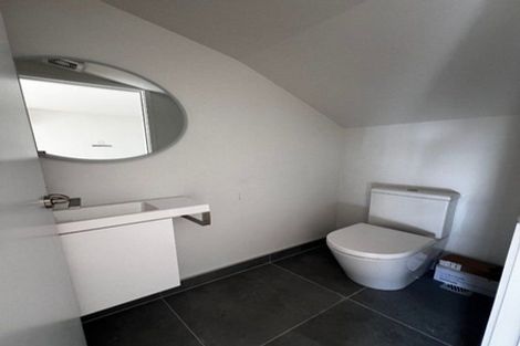 Photo of property in 21 Divich Avenue, Te Atatu South, Auckland, 0610