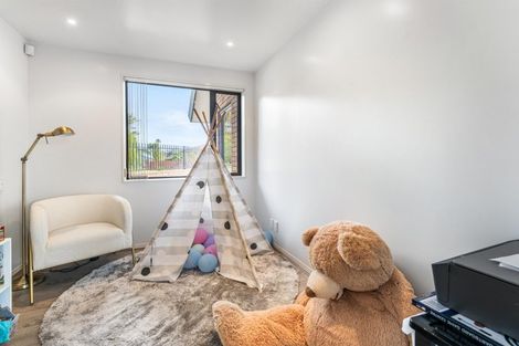 Photo of property in 9 Renoir Street, West Harbour, Auckland, 0618