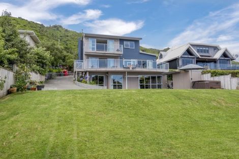 Photo of property in 48 Kotare Street, Waikanae, 5036