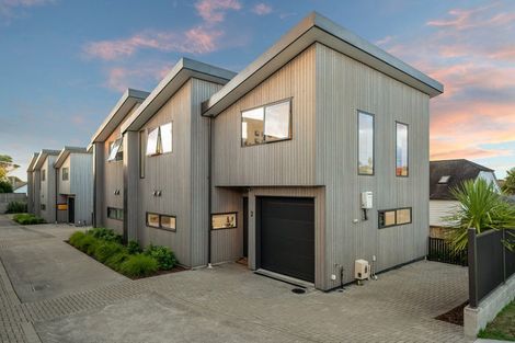 Photo of property in 2 Matau Way, Hauraki, 0622
