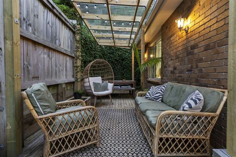 Photo of property in 180c Greenhithe Road, Greenhithe, Auckland, 0632