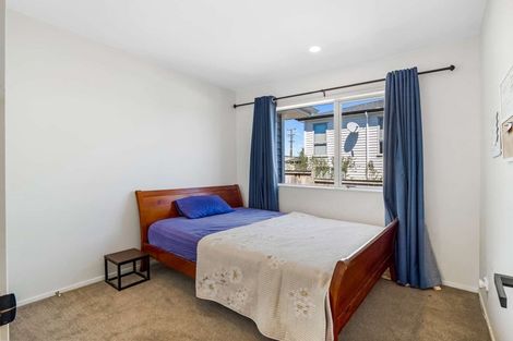 Photo of property in 6 Kahu Close, Orewa, 0931